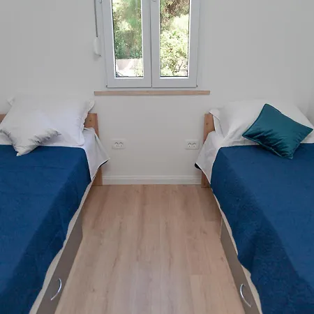 Matea Apartment Mokosica